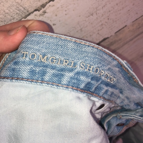 American Eagle distressed shorts size 8 Tom girl shortie shorts jean shorts - Picture 6 of 7